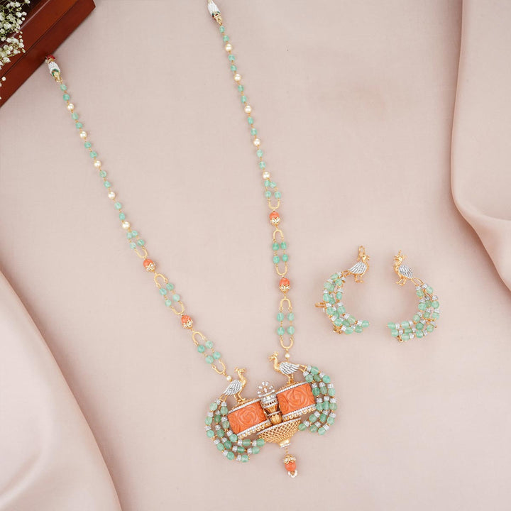 Mesmerizing Victorian Long Necklace Set