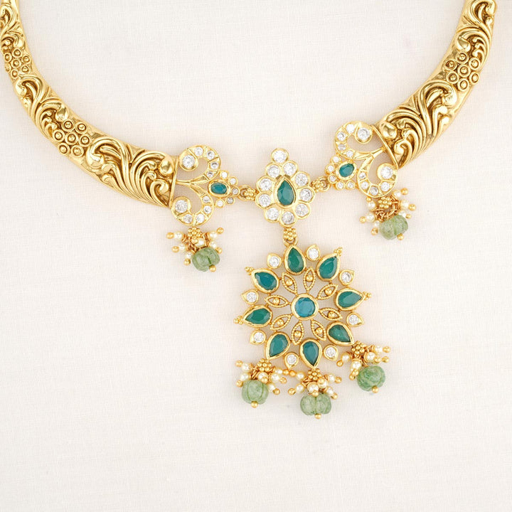 Aadhini Short Necklace Set