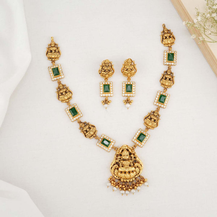 Mahilini Nagas Short  Necklace Set