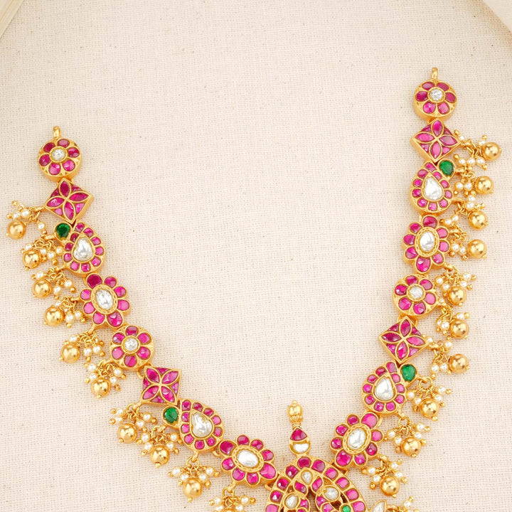 Kavisha Kundan Short Necklace