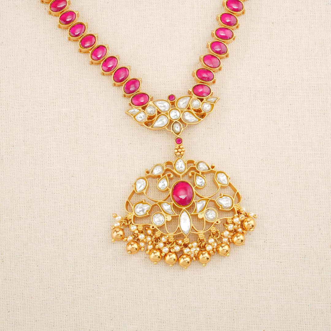 Vinaya Kundan Short Necklace