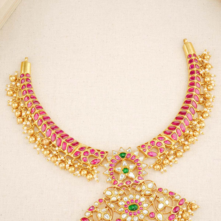 Sanjana Kundan Short Necklace