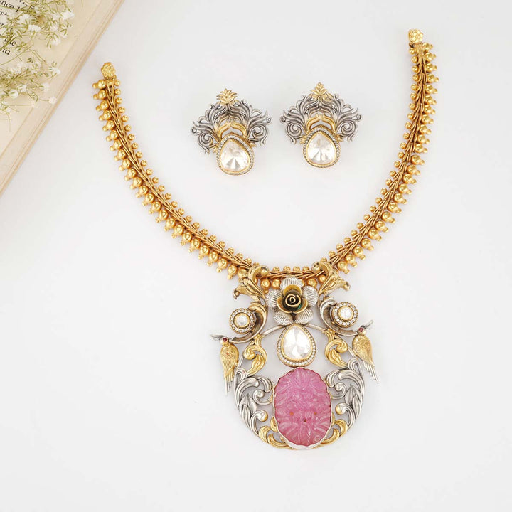 Vinusha Necklace Set