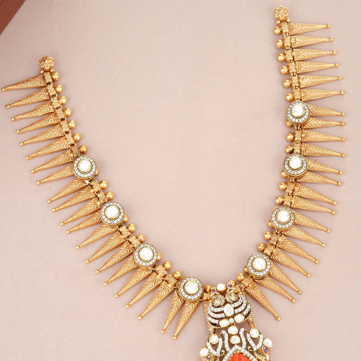 Nivethitha Victorian Necklace Set