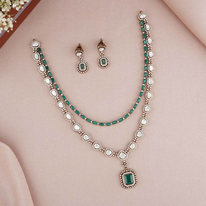 Sakina Victorian Short Necklace Set