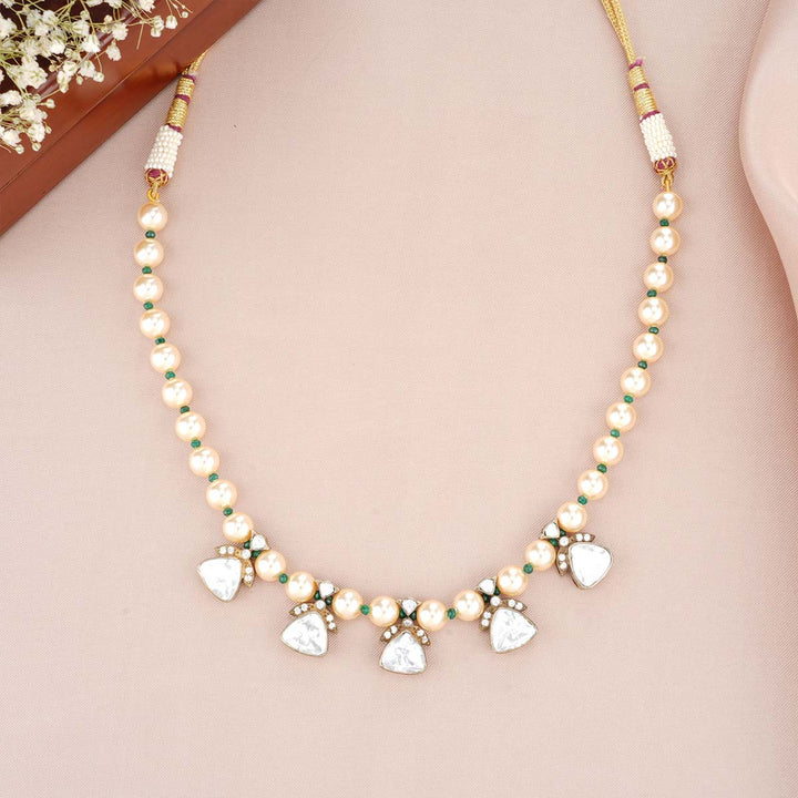 Chameli Victorian Short Necklace