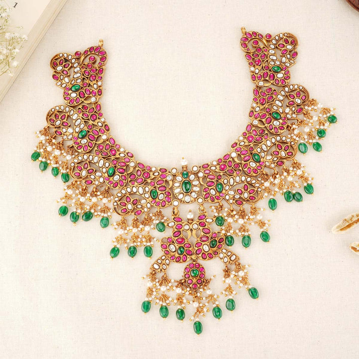 Amazing Kundan Short Necklace