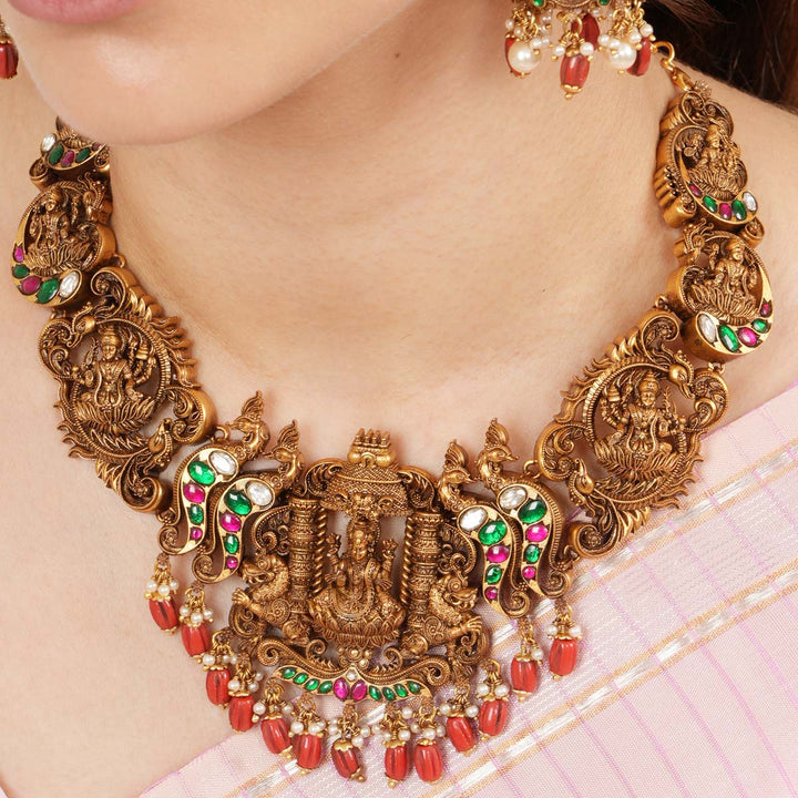 Vanusha Nagas Short Necklace