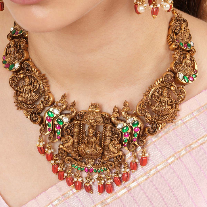 Vanusha Nagas Short Necklace