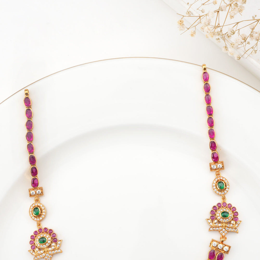 Vaishu Short Necklace