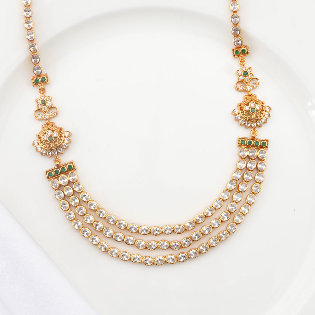 Saanvika Short Necklace