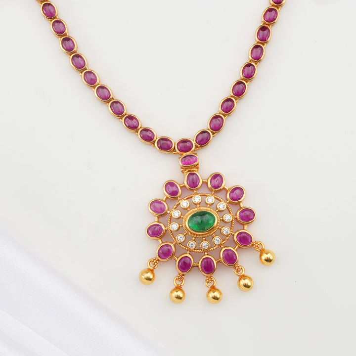 Charvikha Short Necklace