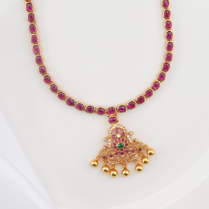 Rishina Short Necklace