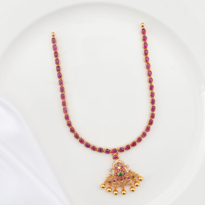 Rishina Short Necklace