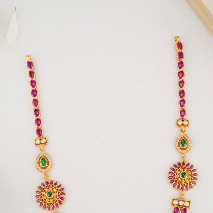 Vikitha Short Necklace