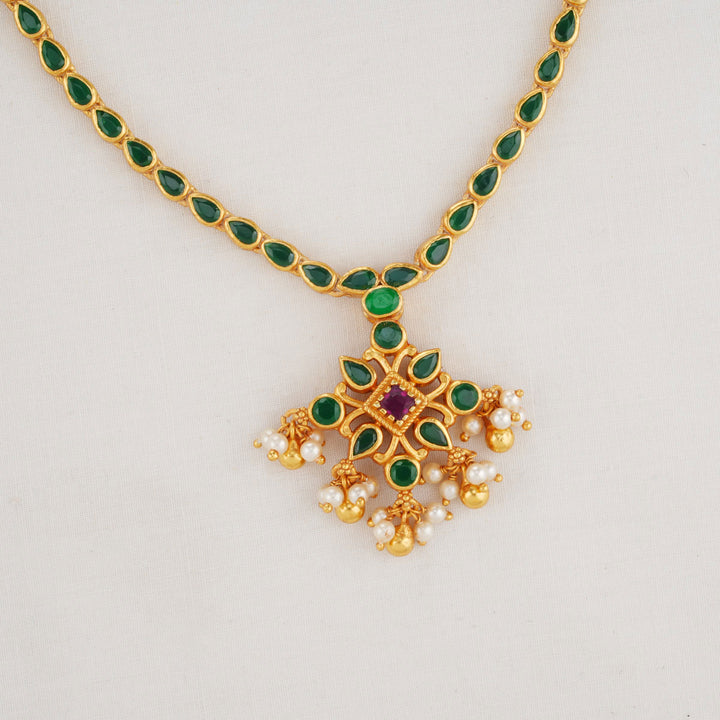 Nethra Reversible Short Necklace