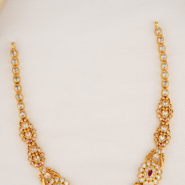 Dhiya Short Necklace