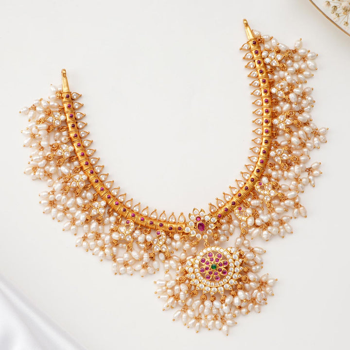 Bhavprita Short Necklace