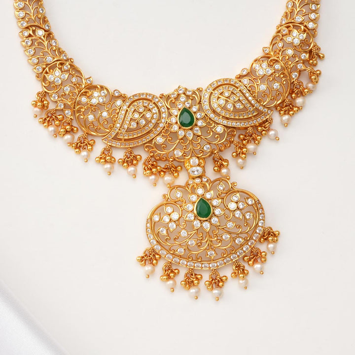 Pranali Short Necklace