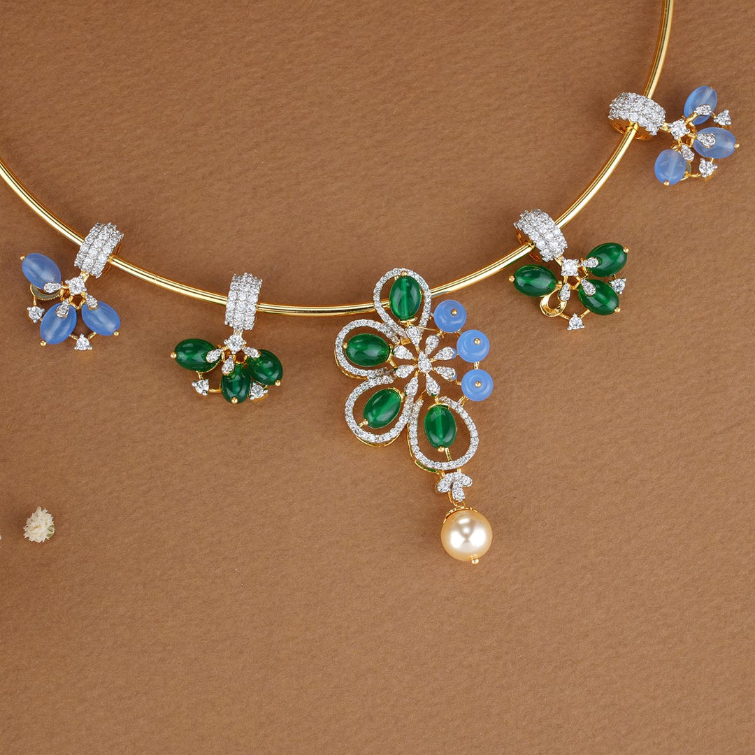 Nalilni Avikam Necklace Set