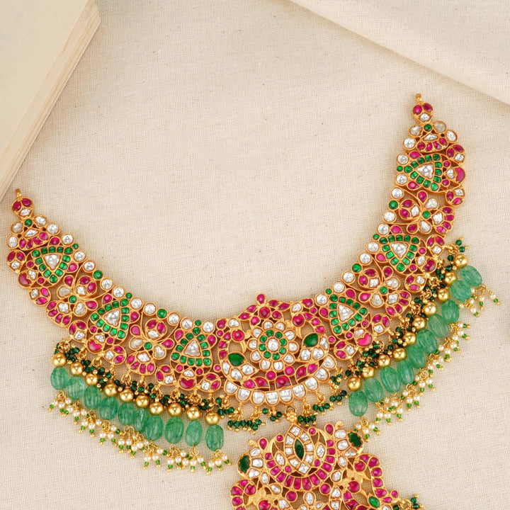 Mano Kundan Short Necklace