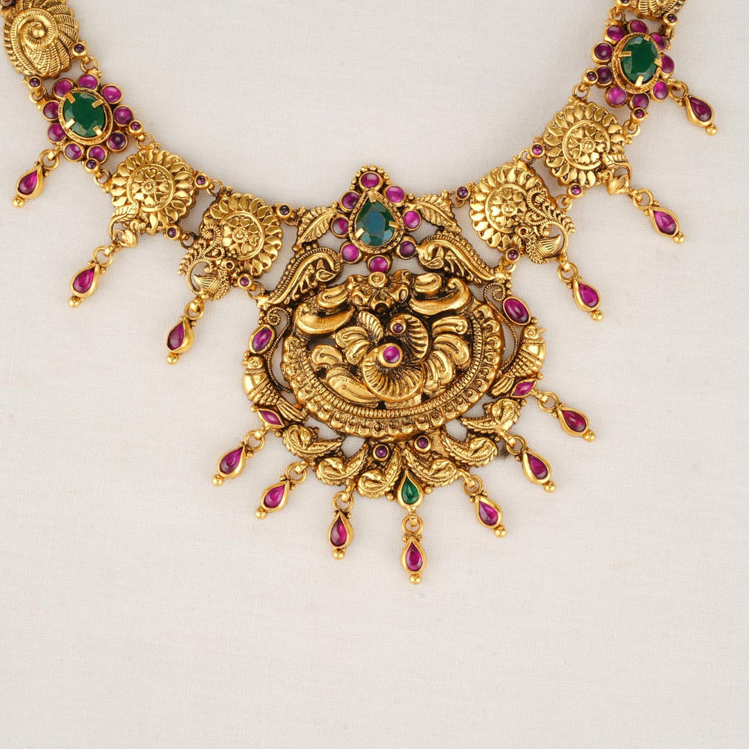 Nadhiya Nagas Short Necklace