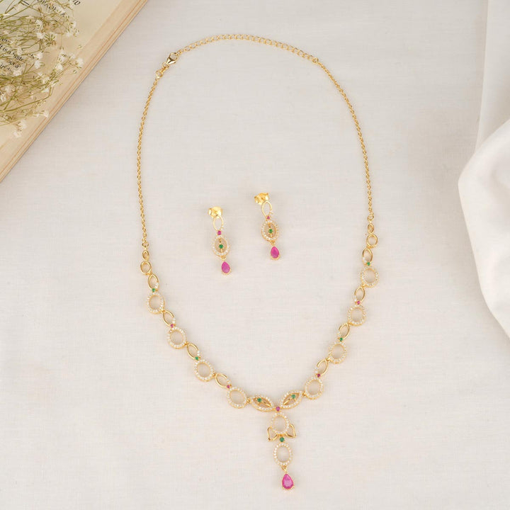 Mahikha Short Necklace Set