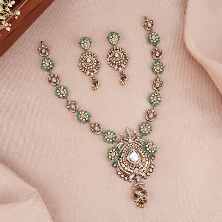 Abina Victorian Short Necklace Set