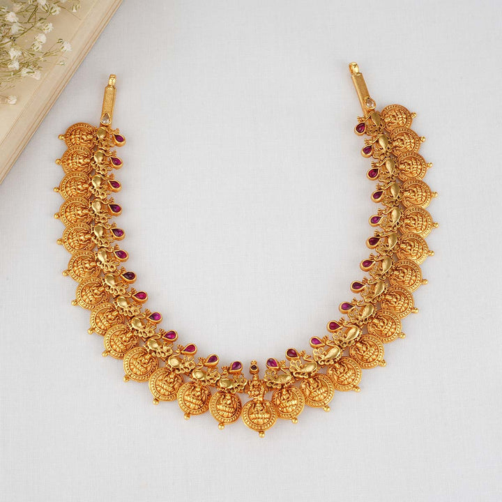 Nivrithi Short Necklace