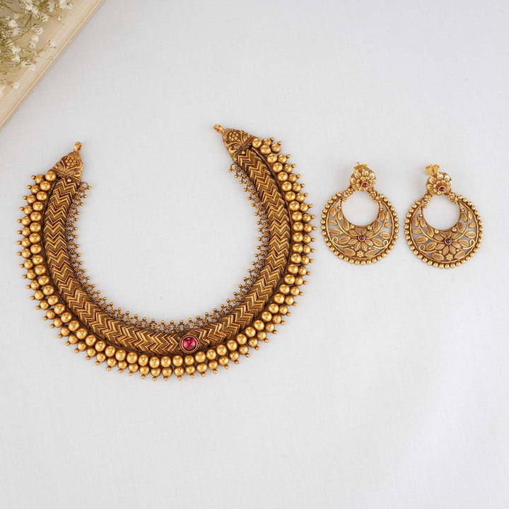 Justin Short Necklace Set