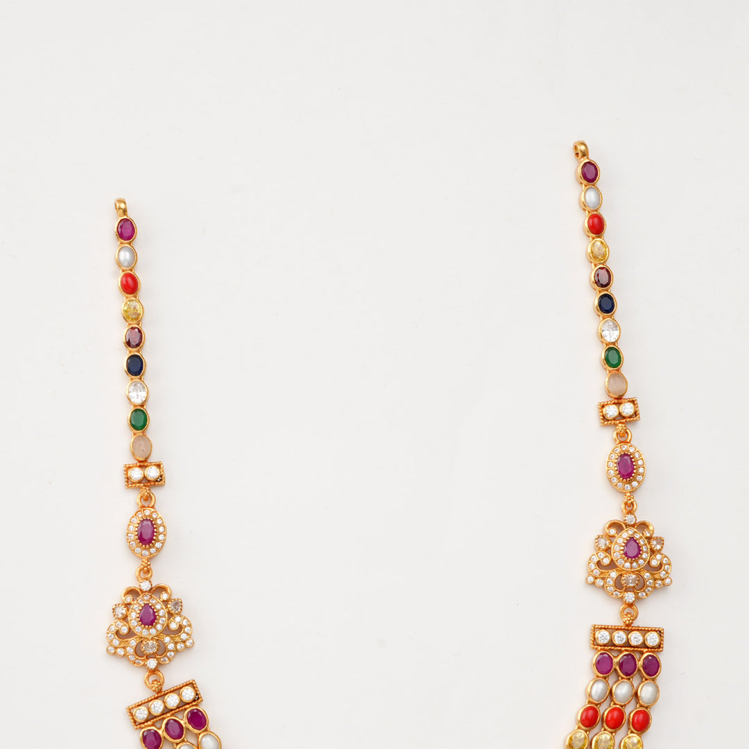 Vahitha Short Necklace