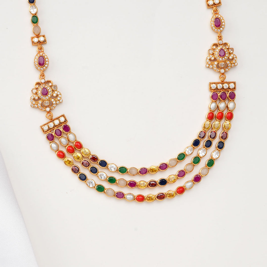 Vahitha Short Necklace