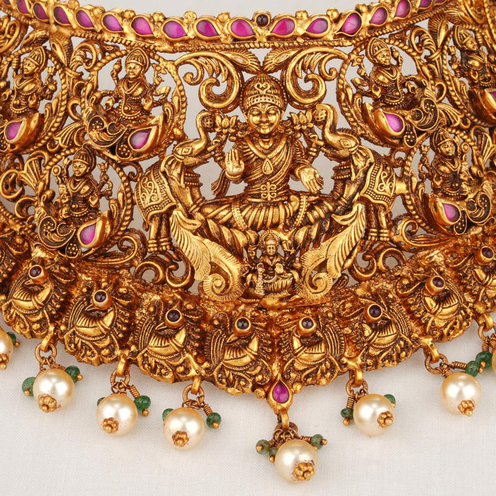 Lathishri Nagas Choker