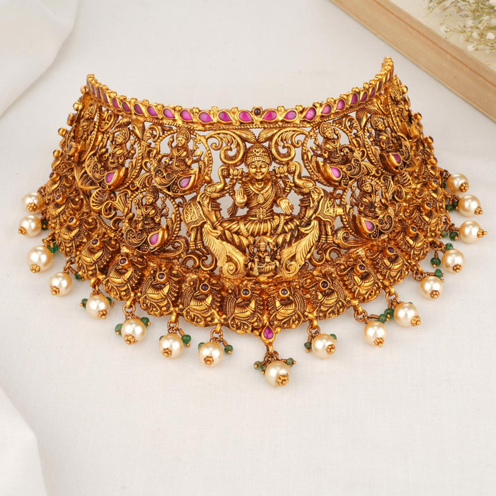 Lathishri Nagas Choker