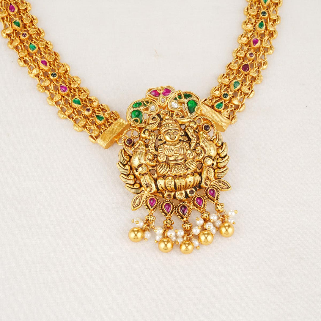 Rishitha Nagas Short Necklace