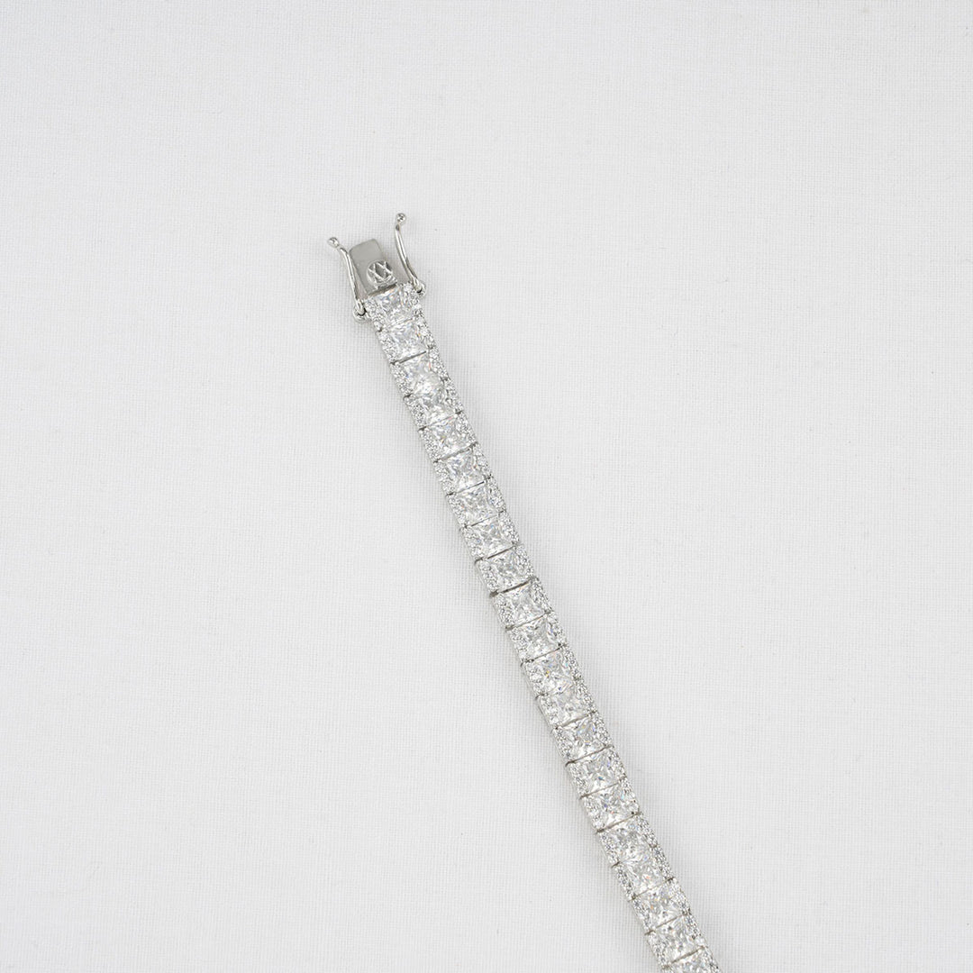 Yashika Chain Bracelet