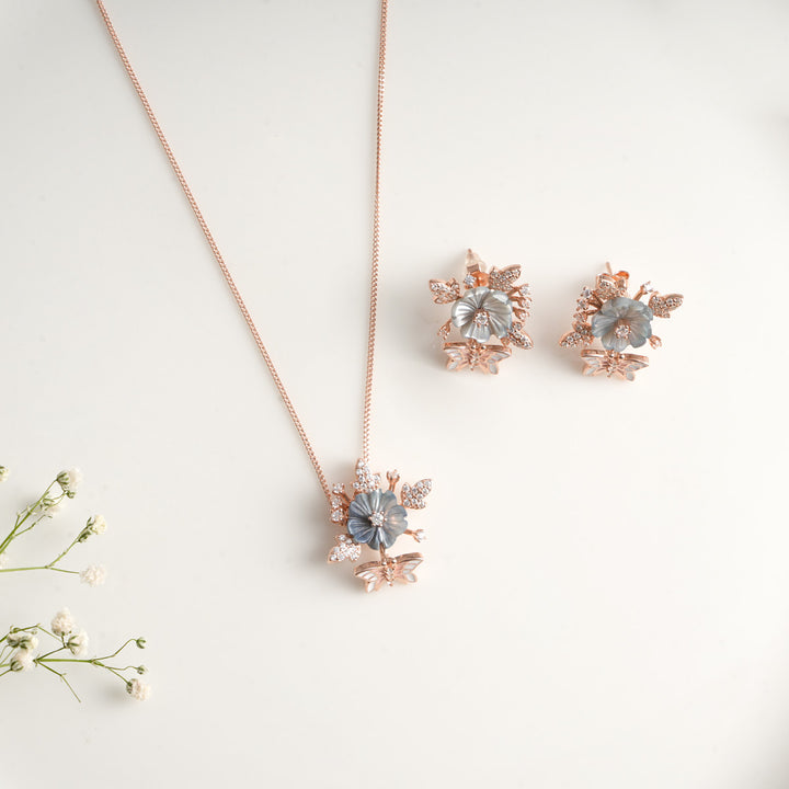 Aconite Floral Pendant Set