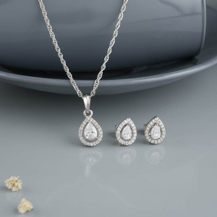 Brizia Pendant Set