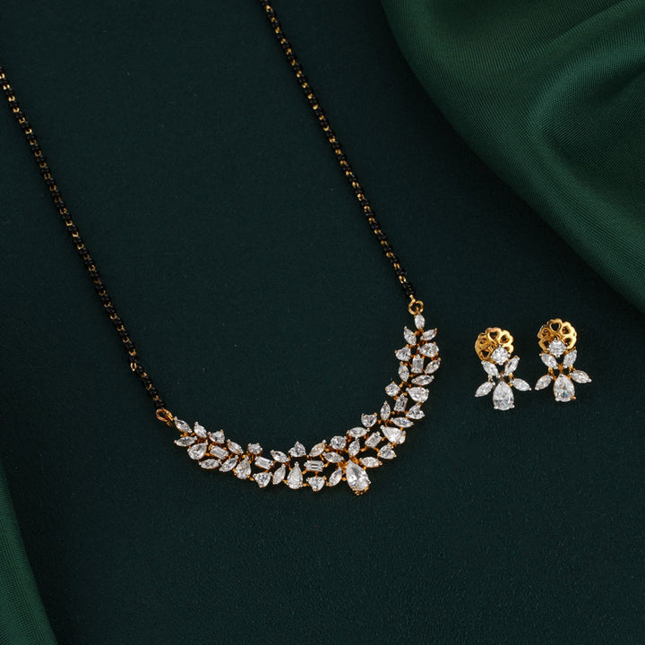 Rukitha Pendant Set