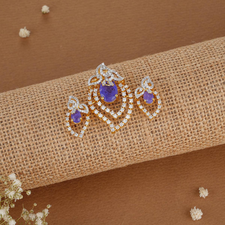 Pramila Avikam Pendant Set