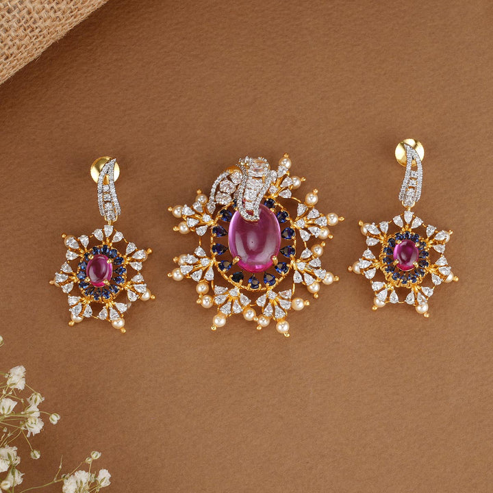 Safina Avikam Pendant Set