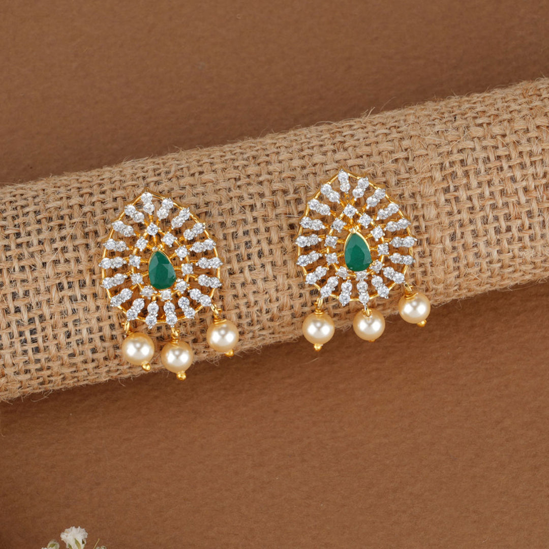 Bhavita Avikam Pendant Set