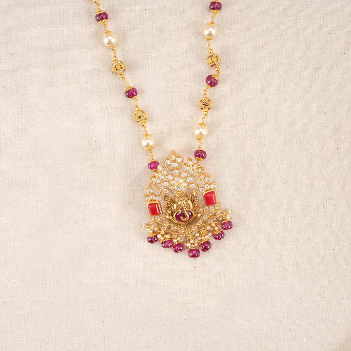 Elegance Beaded Chain with Pendant