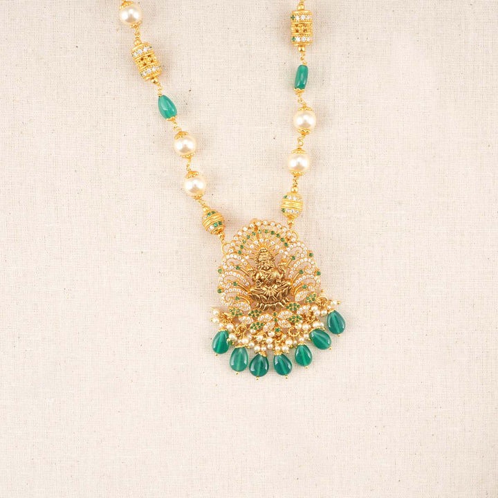 Kanishi Pendant with Beads Chain