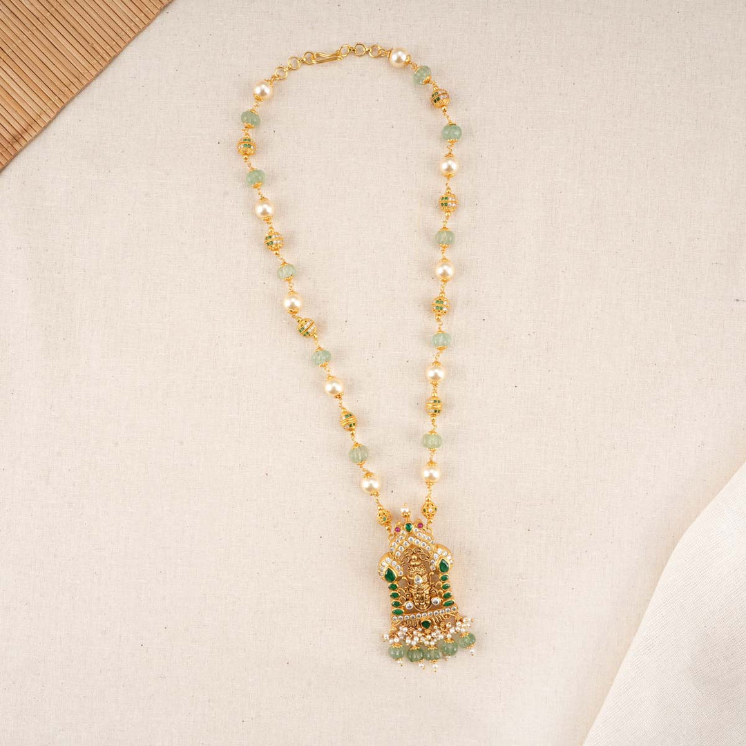 Shahira Pendant with Beads Chain