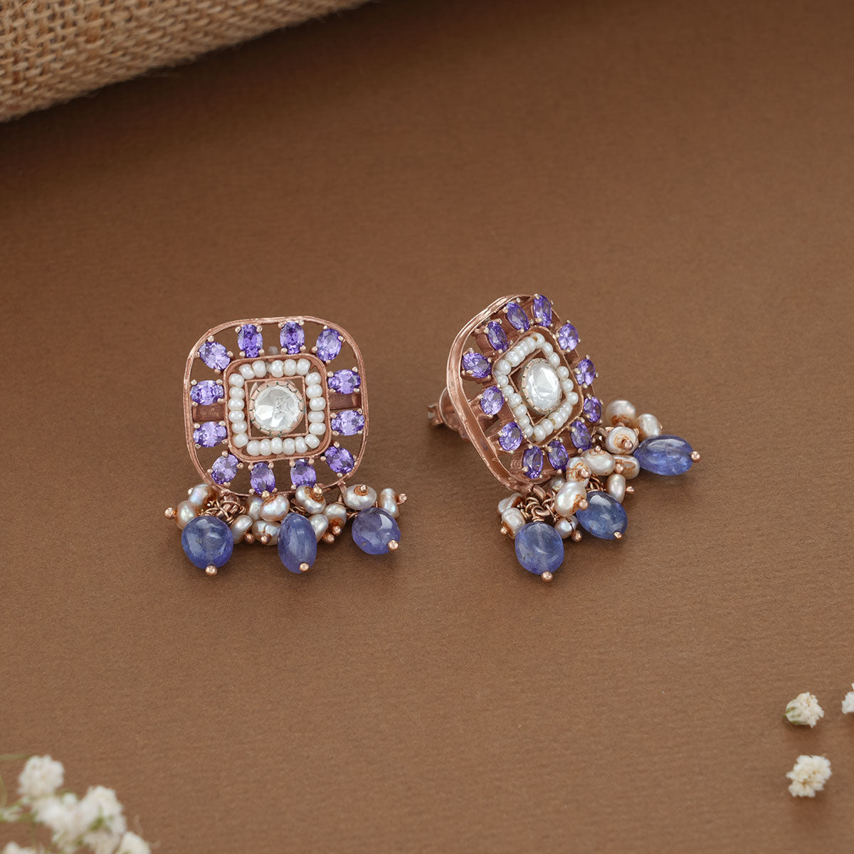 Gold earrings design hot sale under 10000