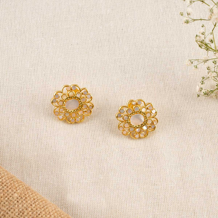 Yalina Kundan Studs