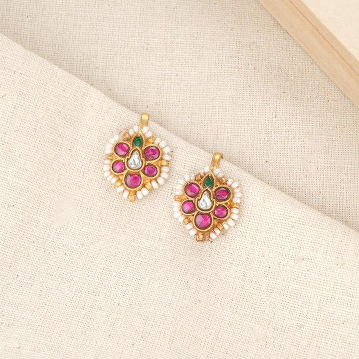 Aashni Kundan Studs