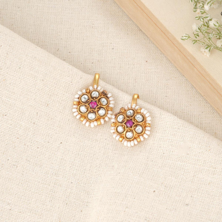 Ashina Kundan Studs