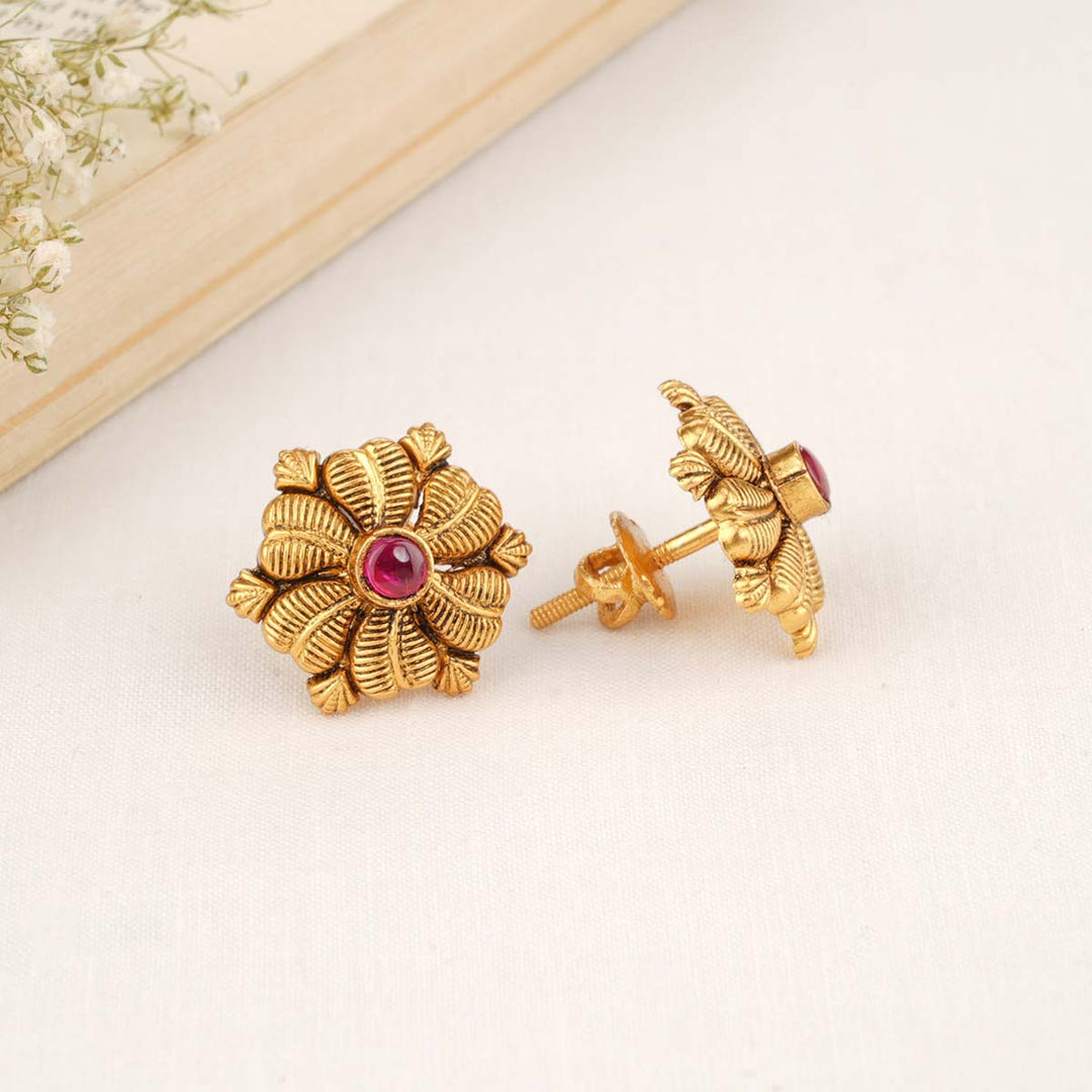 Kanika Nagas Studs